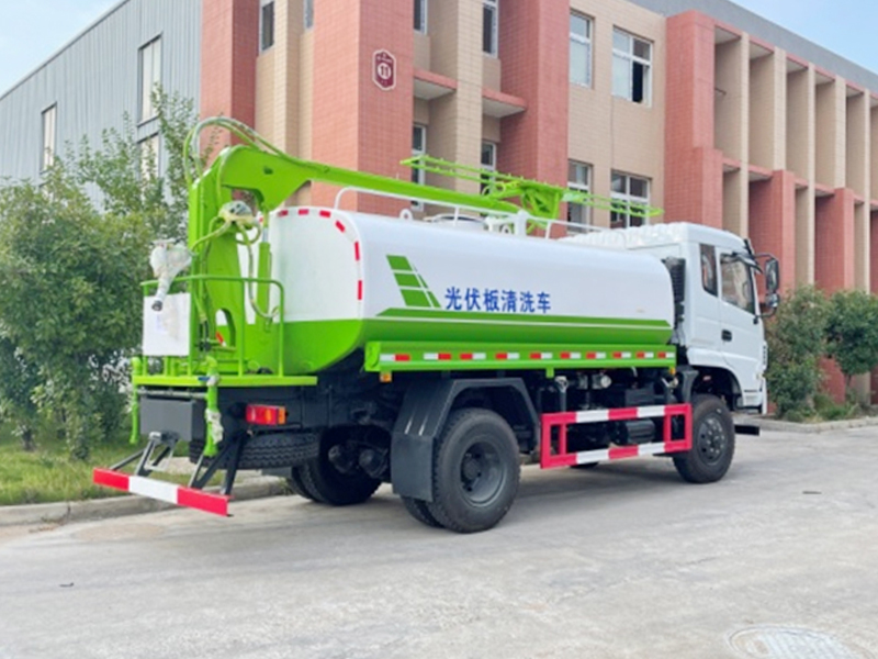 光伏板清洗车