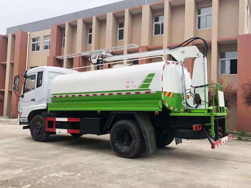 光伏板清洗车