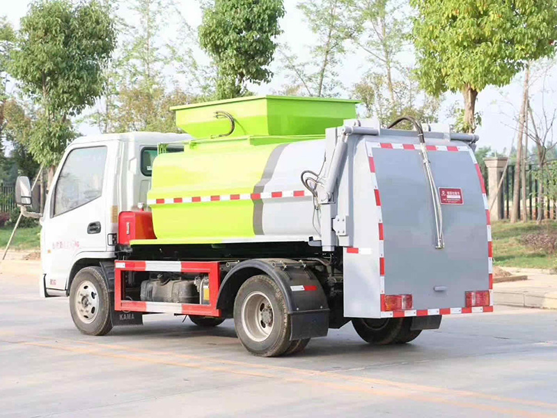 国六凯马4m³餐厨垃圾车